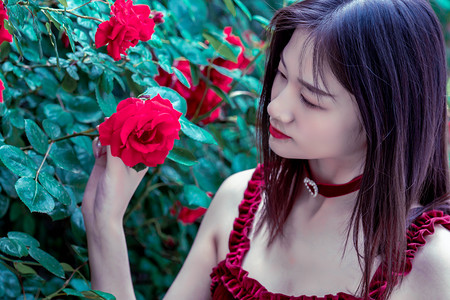 泰语外教张亲亲：结缘中国十余载 收获多重身份